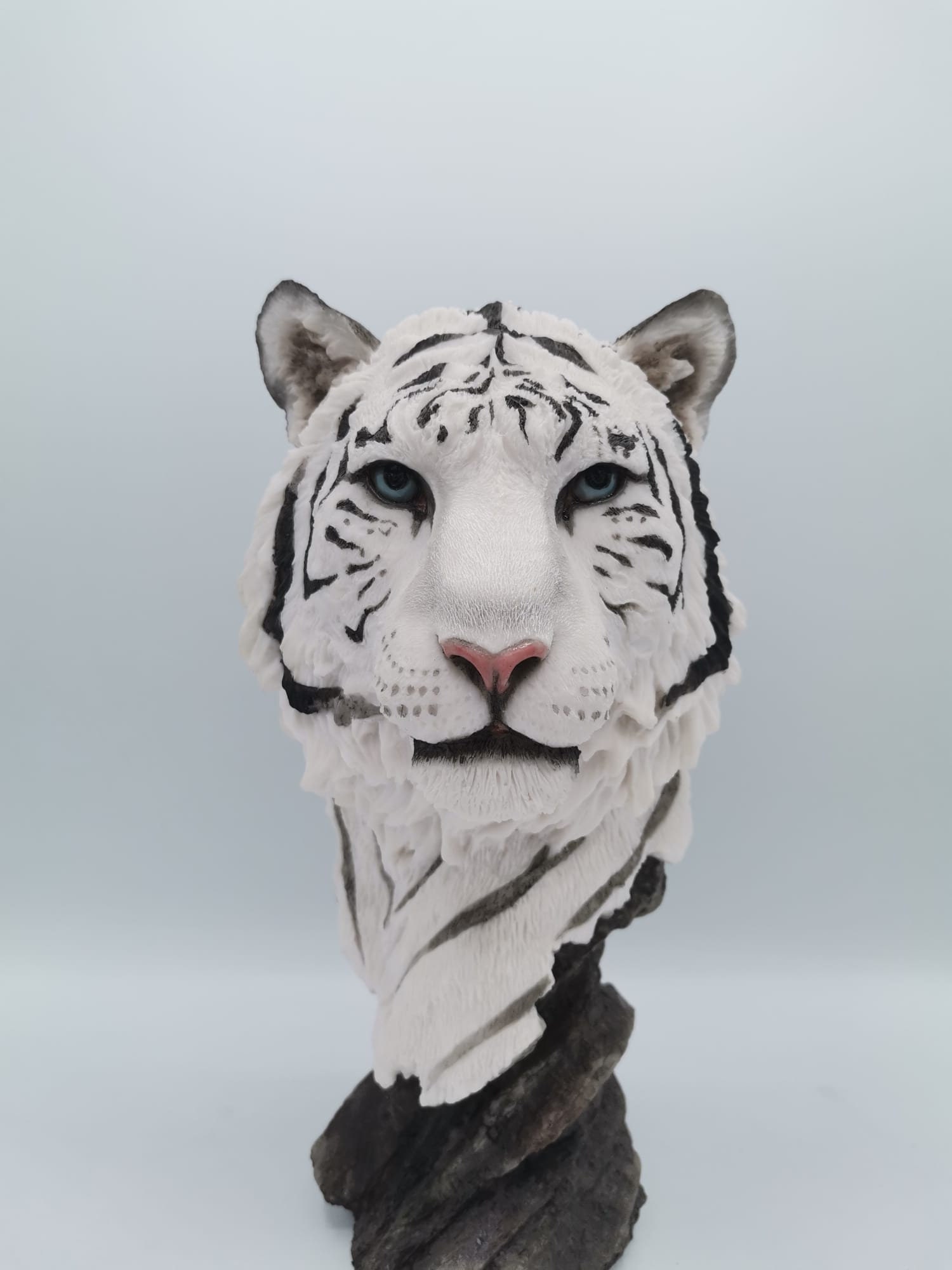 Balenciaga Tiger Sculpture atelieryuwa.ciao.jp