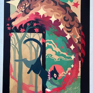 Pu&ograve; includere: Una stampa artistica raffigurante un gatto stilizzato con un corpo blu scuro e un collare rosso, sullo sfondo di alberi, nuvole e stelle. Il testo "Tigerstar was dead" &egrave; in basso. La tavolozza dei colori include sfumature di marrone, rosso e verde.