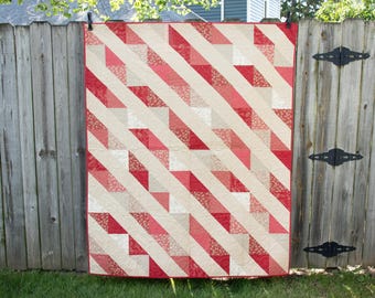 Red Quilt Gift for Mom, Patchwork Quilt Grandma Gift, Throw Blanket Gift for Her, Handmade Quilt, Floral Quilt for Home Decor, Lap Quilt
