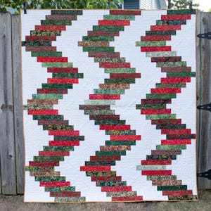 Modern Quilt for Christmas Gift, Christmas Decor, Christmas Bedding, Geometric Quilt Gift for Mom, Christmas Quilt for Sale, Geometric Quilt