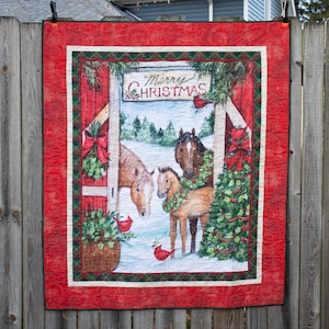 Christmas Quilt with Horses, Wall Hanging with Christmas Horses, Handmade Quilt, Christmas Gift for Horse Owner, Christmas Horse Art