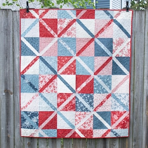 USA Patchwork Quilt, Floral Quilt Gift for Mom, Modern Decor Quilted Wall Hanging, Homemade Quilt for Sale, Cottage Decor, Gift for Her