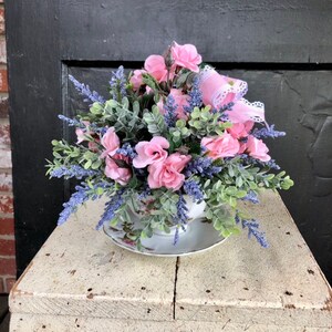 Mother&#39;s Day Pink Rose Teacup & Saucer Floral Arrangement