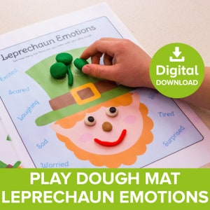 Puede incluir: Un tapete de plastilina con la cara y el sombrero de un duende, con las palabras "Leprechaun Emotions". Se muestra una mano colocando plastilina verde sobre el sombrero. Las palabras "Digital Download" están en un círculo verde.