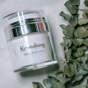 Revitalizing 2-in-1 SERUM & CRÈME - 100% Natural - For all Skin Types - Eco-friendly