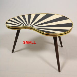 小さな木製の腎臓型テーブル - 1950年代のヴィンテージサイドテーブル、レトロな白黒のプラントスタンド