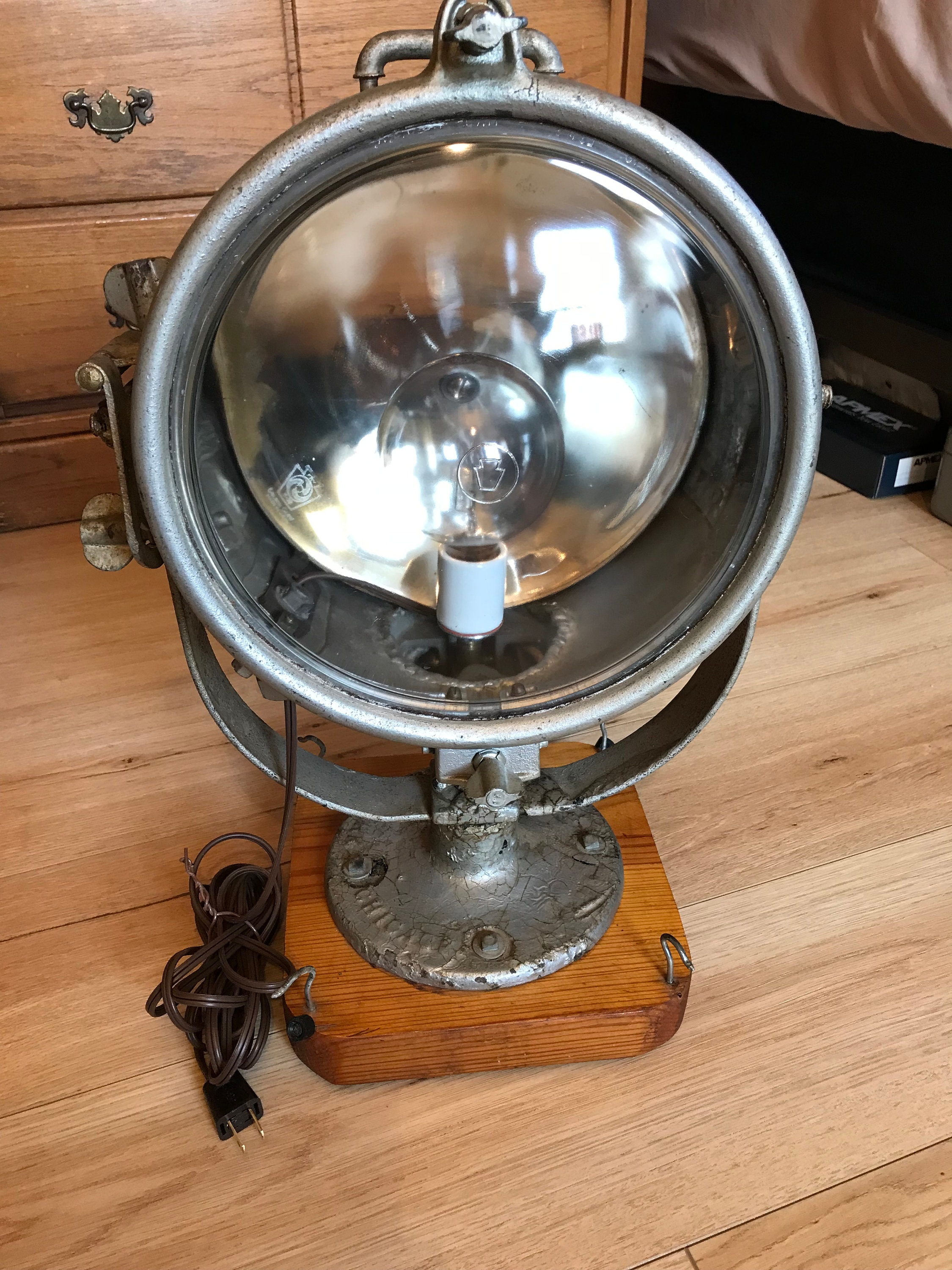 Lampadaire Projecteur FAEBER Zeta Vintage Industriel - Style Retro Chic