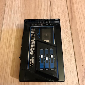 GE Equalizer cassette player *PARTS or prop