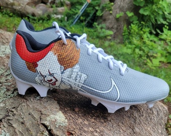 I Customized my FOOTBALL CLEATS!! (Nike Untouchable 3) 