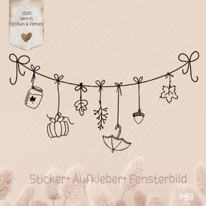 Op de afbeelding: Zwart-witte lijntekening van een herfstkrans met een pompoen, bladeren, eikels, een pot en een paraplu die eraan hangen. De tekst "Sticker Aufkleber Fensterbild" en "FB8" zijn ook in de afbeelding opgenomen.