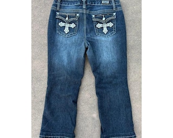 Pantaloni capri da donna Earl Jean in denim blu con tasche incrociate decorate, taglia 10P, lavaggio scuro.