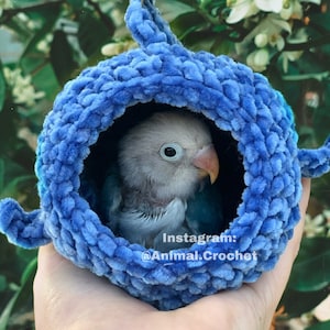 Beds for small birds, toys for lovebirds, canaries, parakeets. crochet cage decoration. Personalized handmade fish.