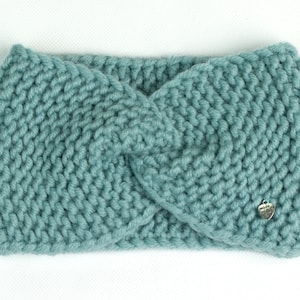 Pamper Yourself Now Strick-Stirnband Mit Blume – Braun, Maschinengestrickt, Warmes Winteraccessoire
