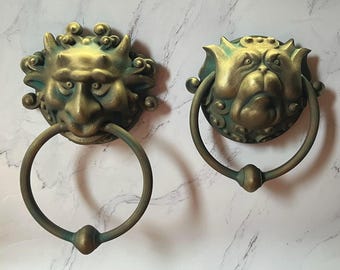 Aldabas de puerta inspiradas en laberintos: impresas en 3D, magnéticas y para montar en la pared