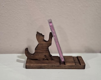 Soporte rústico de madera para teléfono, hecho a mano, con diseño de gato, perro o persona, soporte de madera natural para teléfono, organizador de escritorio, regalo para amantes de las mascotas.