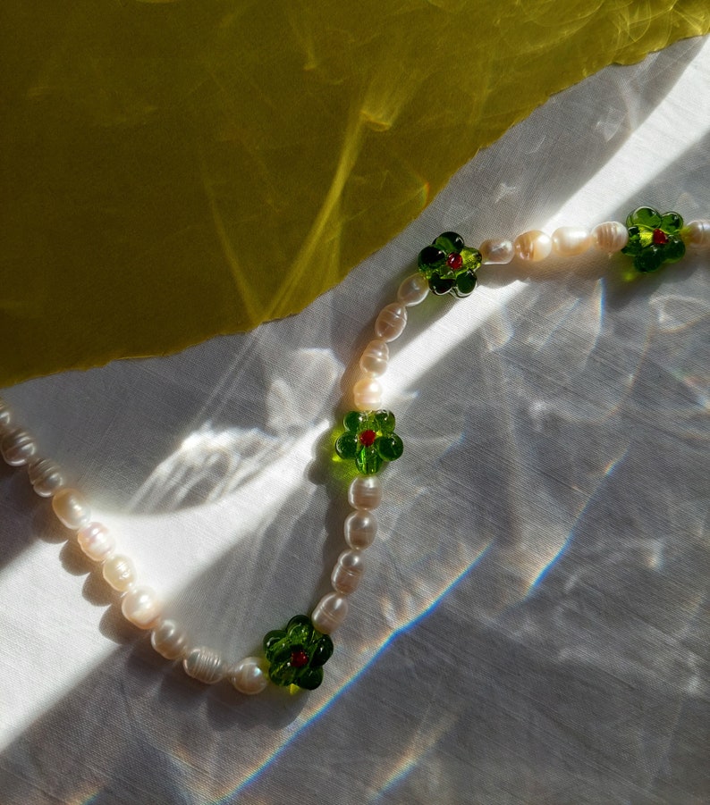 Handmade Flower Beaded Necklace, Freshwater Pearl Necklace, Stacking Colourful Choker Necklace, Green flowers Necklace, Pearl choker image 4