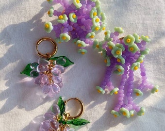 ビーズフラワーイヤリング：チェコガラスの花のドロップイヤリング