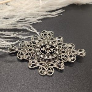 Magnificent Ornate Vintage Style Silver Tone Brooch