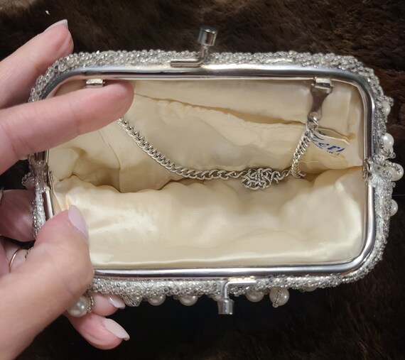 Lovely Vintage Turner's Silver Brocade Clutch, Pe… - image 2