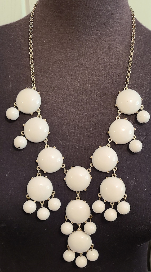 Stunning White Vintage Beaded Statement Bubble Nec