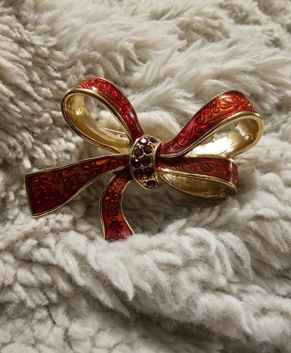 Lovely Detailed Red Bow Pin, Liz Claiborne, Vinta… - image 1