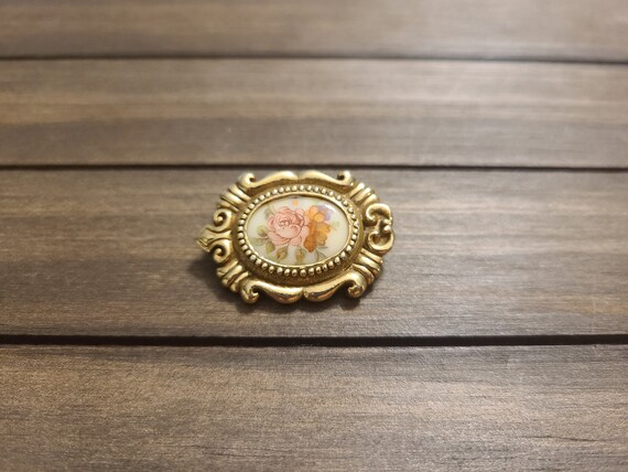 Antique 1960s Sarah Coventry Floral Cameo - image 10