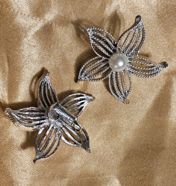 Vintage Sarah Coventry Moon Flower Clip-on Earrin… - image 8