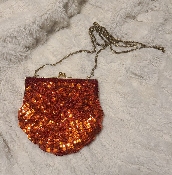 Vintage clam shell clutch - Gem