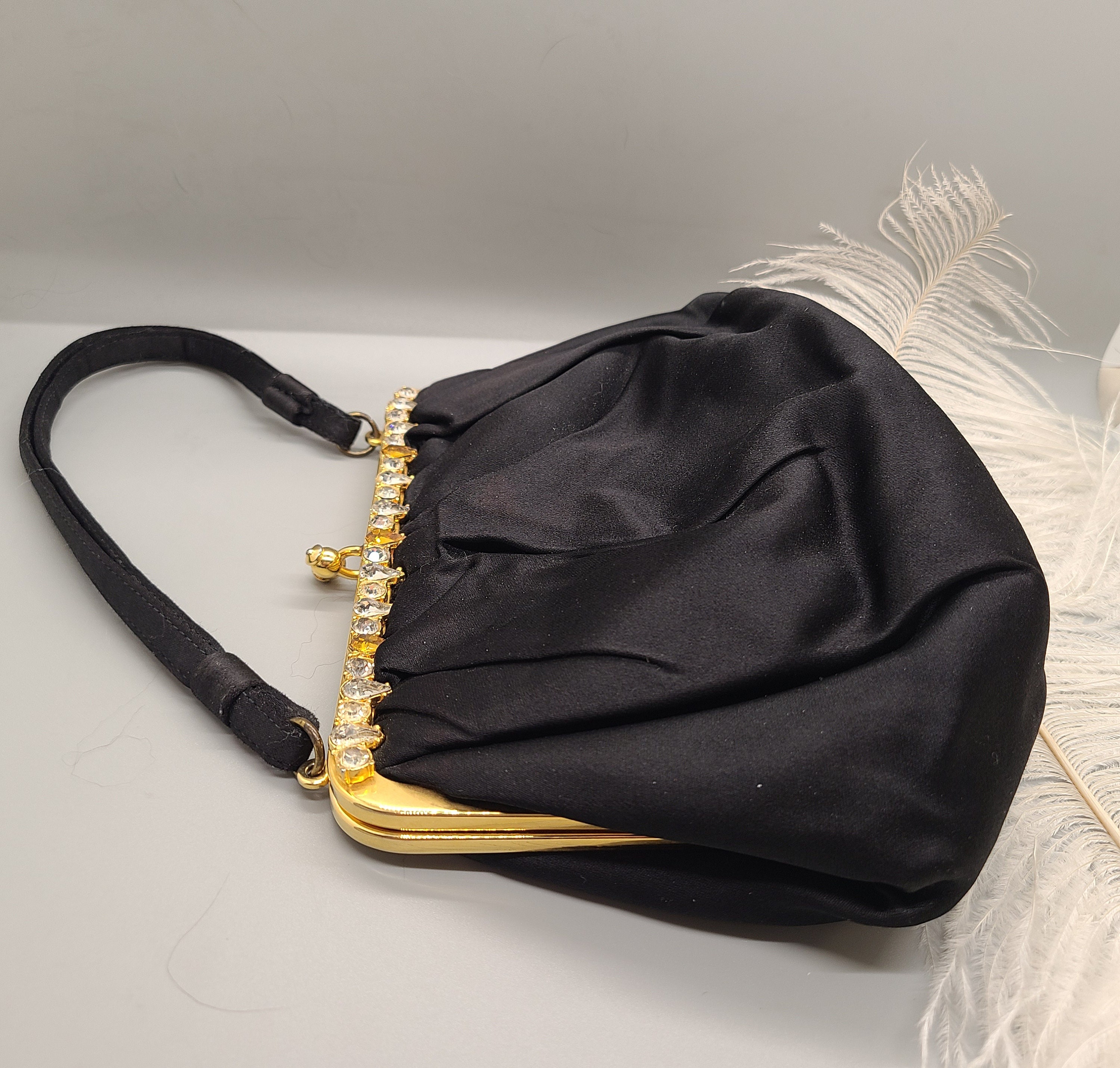 Vintage British Tan M&M Old Fashion Pocketbook Handbag Chic 