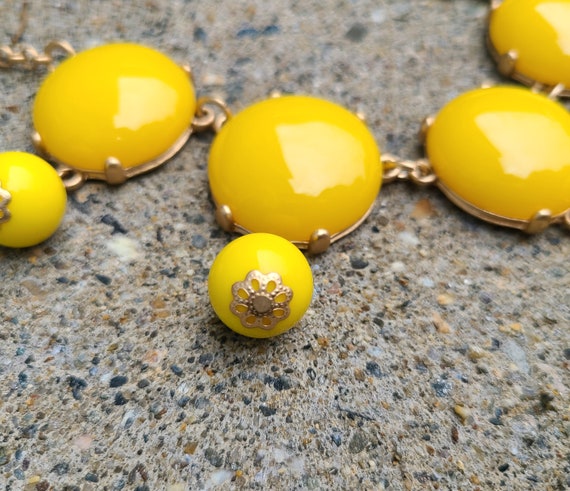 Bright Yellow Vintage Statement Bubble Necklace - image 7
