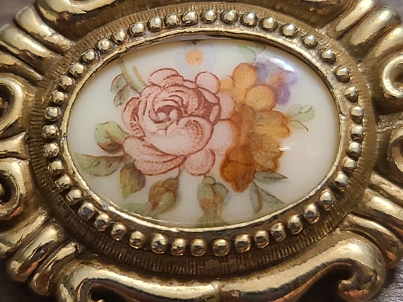 Antique 1960s Sarah Coventry Floral Cameo - image 9