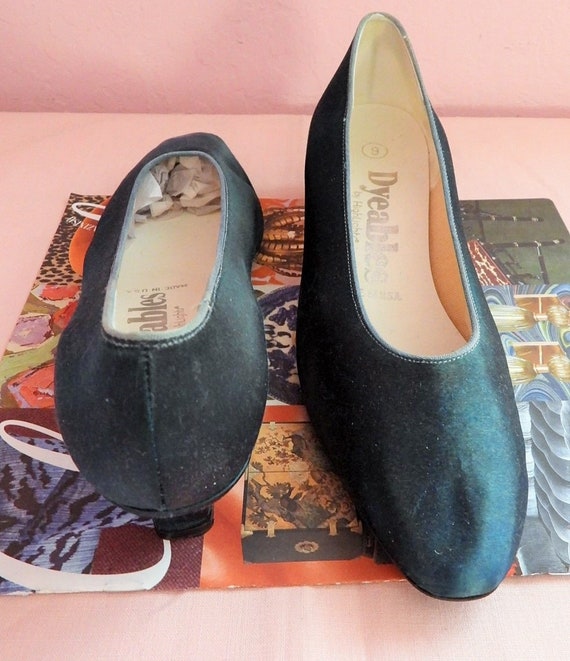 Vintage 1990s Green Satin Dyeables Heels Pumps Sh… - image 3