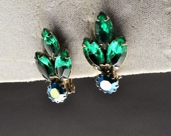 Vintage 1950s 1960s Juliana D & E Green Rhinestone Clip Back Earrings Mid Century Modern