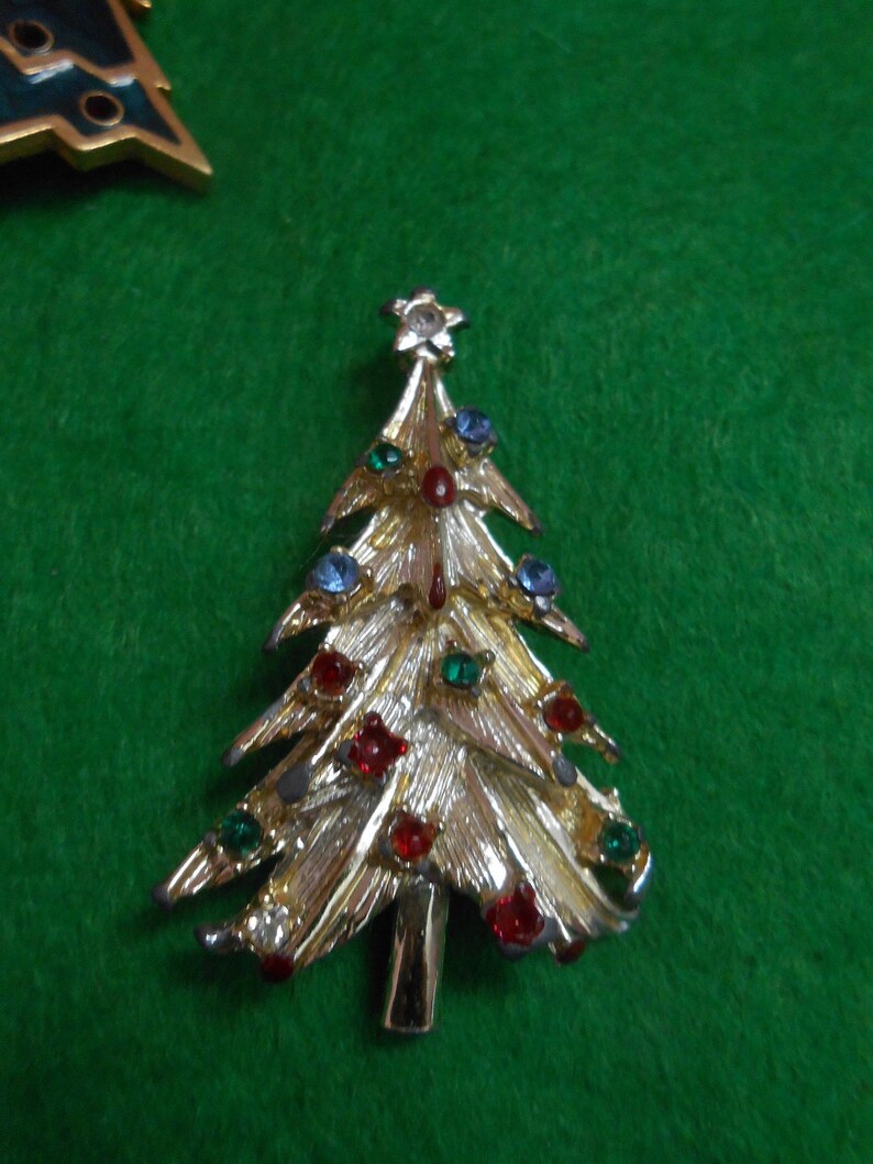 Lot of 3 Vintage Christmas Tree Pins Brooches Green Red Gold