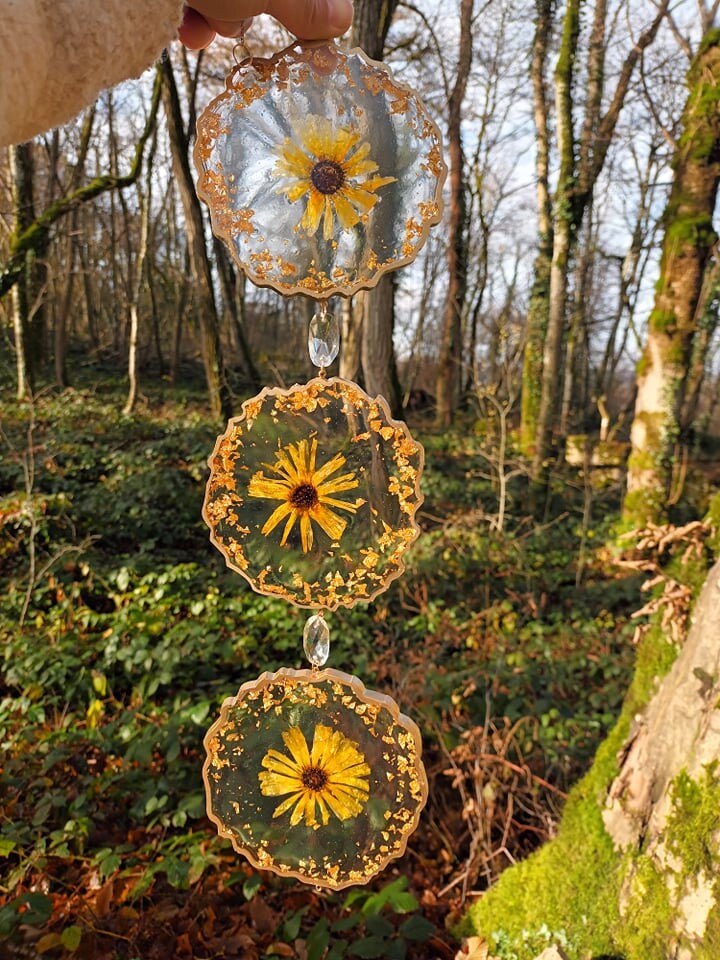 Module Décoratif, Suspension Murale, Bijoux Capteur Solaire avec Fleurs de Zinnias Pampilles en Cris