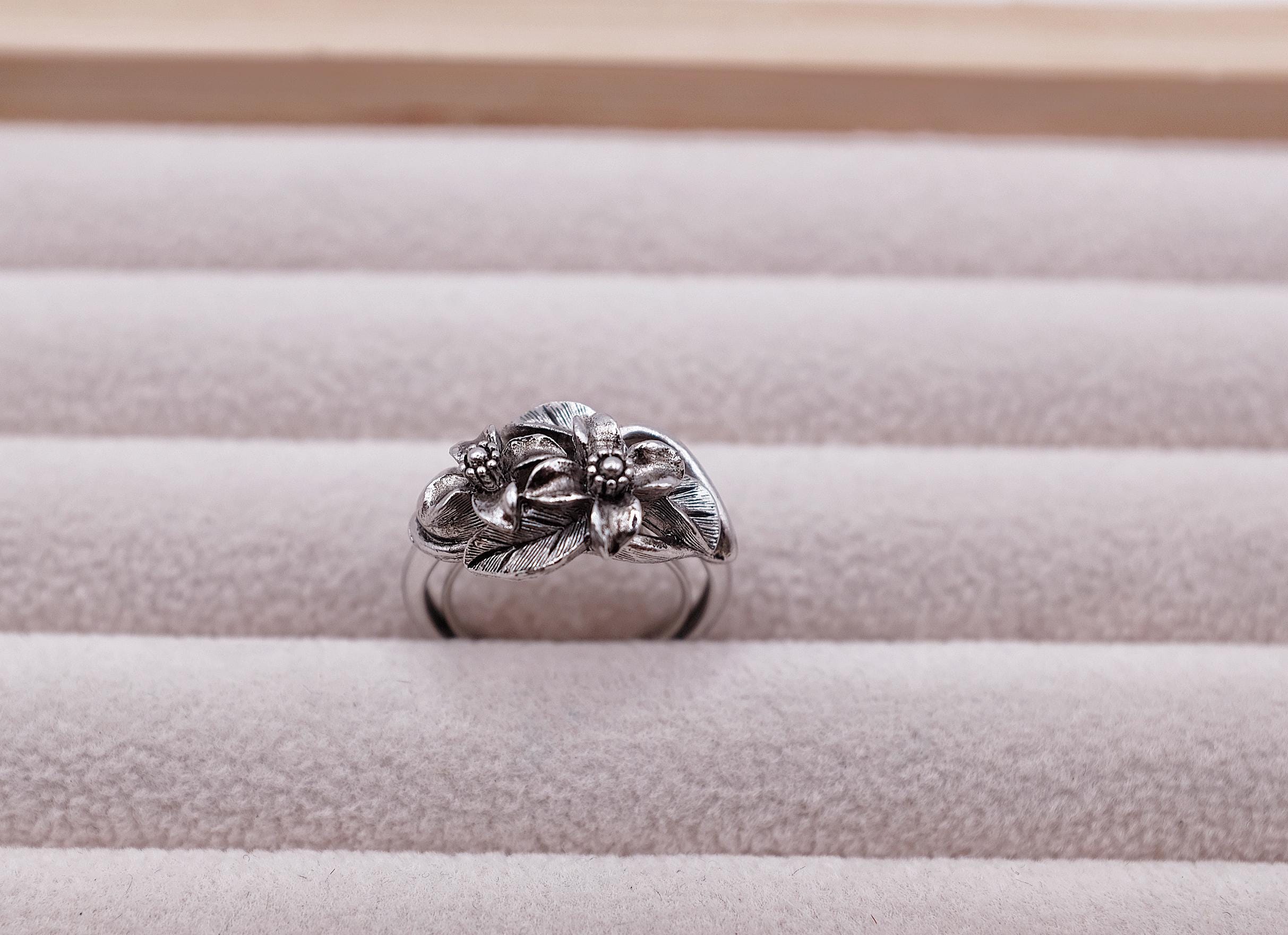 Avon Flower Ring - Etsy
