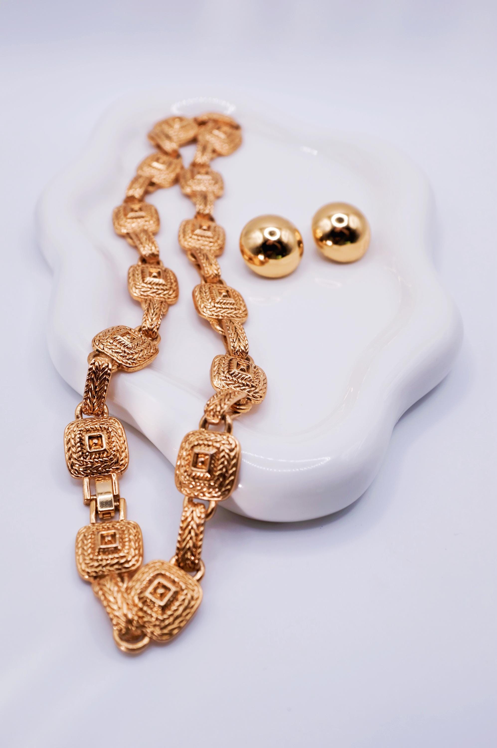 Monet Ball Necklace - Etsy
