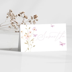 Modelo de cartão de borboleta rosa suave e floral | Modelo de cartão de lugar | Cartão de nome dobrado editável | Cartão para impressão DIY