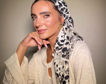 A  headband Tichel, Snood, Head Scarf, Hair Loss