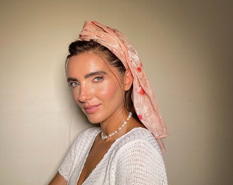 A stunning scarf , Bandana, Snood, Head Covering