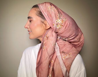 A beautiful square headband