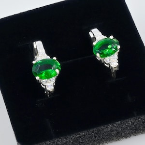 Emerald Huggies hoop earrings, huggie hoops, Handmade earrings, Huggie Earrings, Everyday Earrings, Perfect Gift for her, Women Earrings