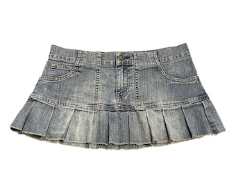 Vintage Y2K 2000s light blue wash Denim Mini Skirt with Pleated Hem