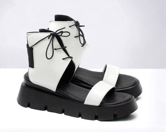 Sandales en cuir pour femme/Sandales d'été/Chaussures faites main/Chaussures blanches/Chaussures en cuir véritable blanches/Sandales plates en cuir/Chaussures de créateurs