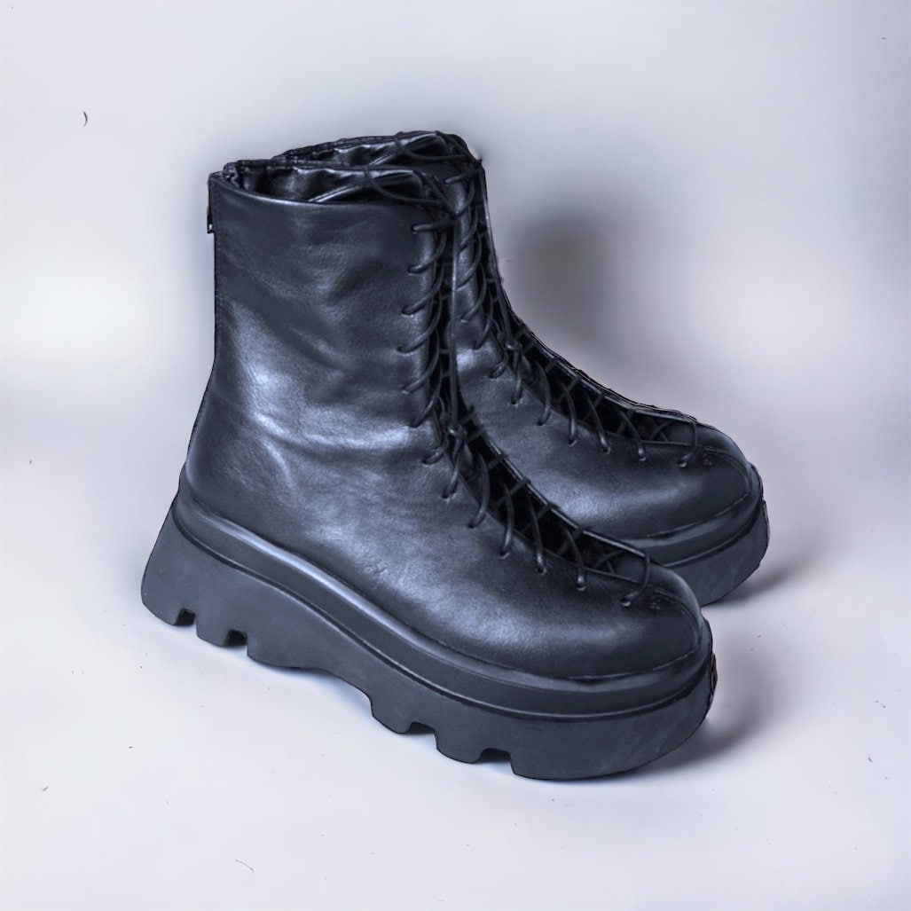 womens sneaker boots black