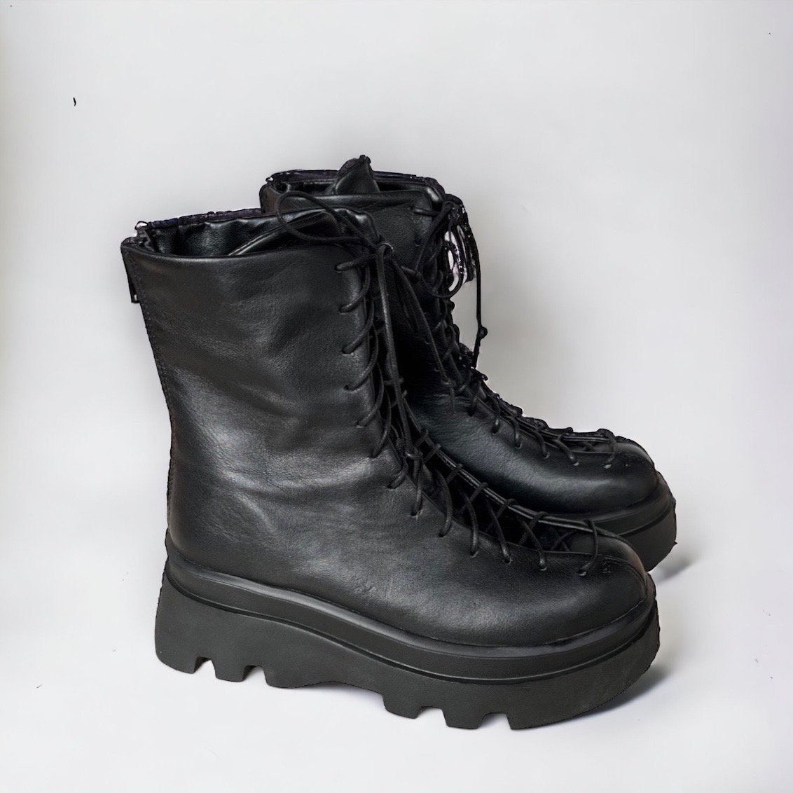womens sneaker boots black