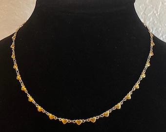 Collar de cadena de eslabones de corazón en oro de 18 quilates: delicada joyería de acero inoxidable
