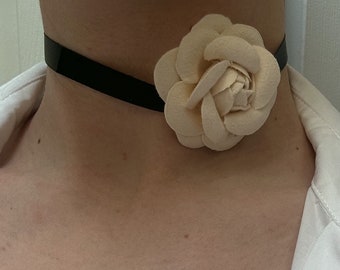 Black Vintage Flower Choker Ribbon Necklace String Wrap Fabric Rose Victorian White Floral Choker Tie Handmade Keachains Neutral Style Gift