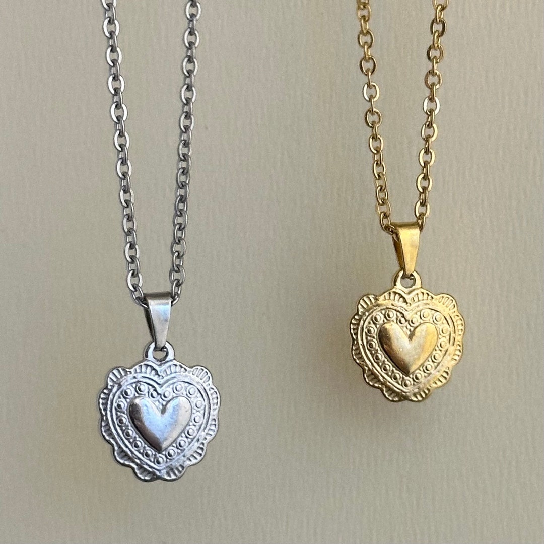 Vintage Heart Valentine Necklace Heart Pendant Oval Link Chain 18k Gold ...