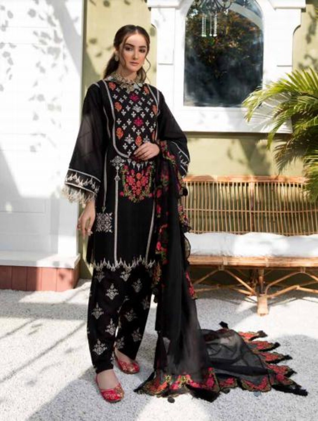 Latest Pakistani Indian Embroidered Lawn Shalwar Kameez